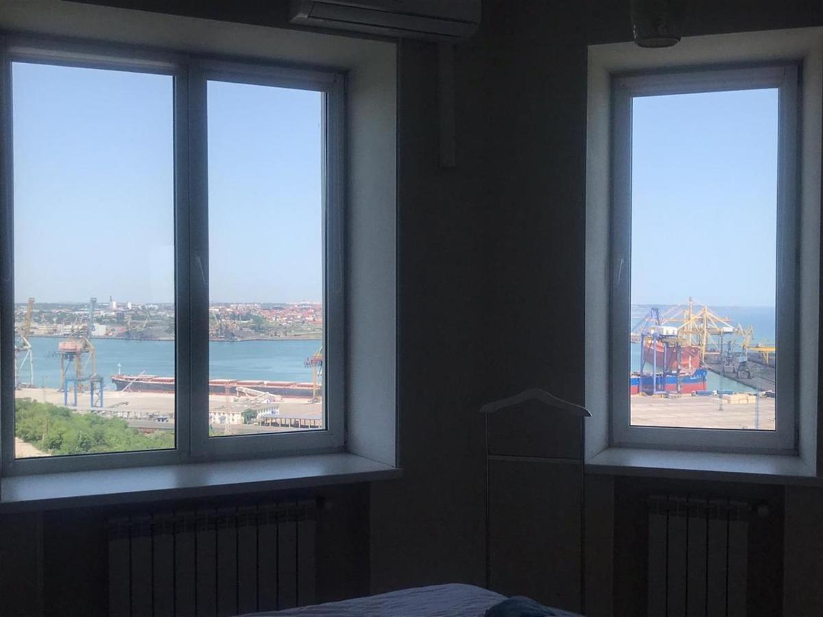 Ferienwohnung Flat with the sea view Tschornomorske Exterior foto